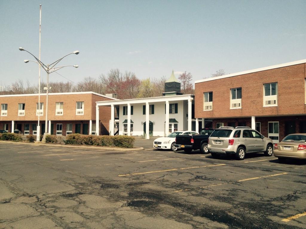 Tappan Zee Hotel West Nyack Екстериор снимка