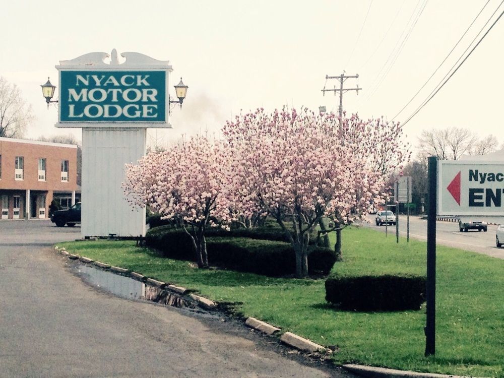 Tappan Zee Hotel West Nyack Екстериор снимка
