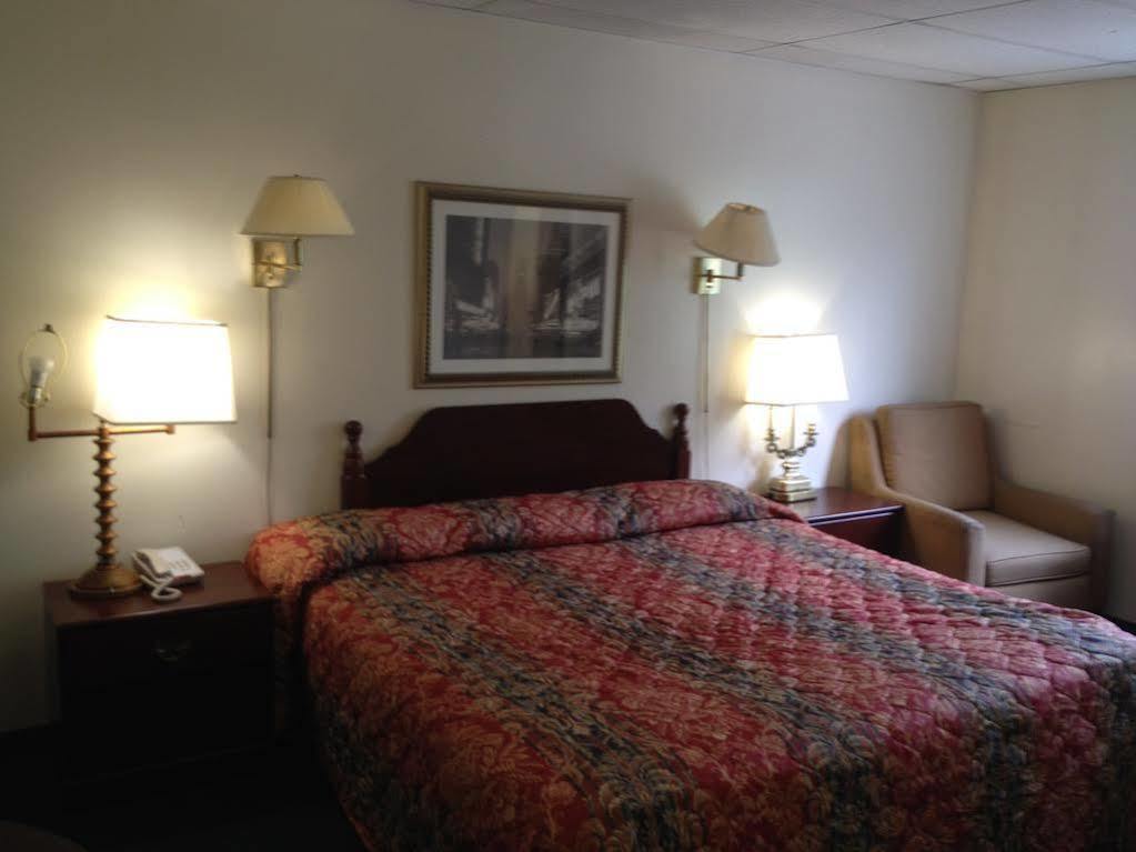 Tappan Zee Hotel West Nyack Екстериор снимка
