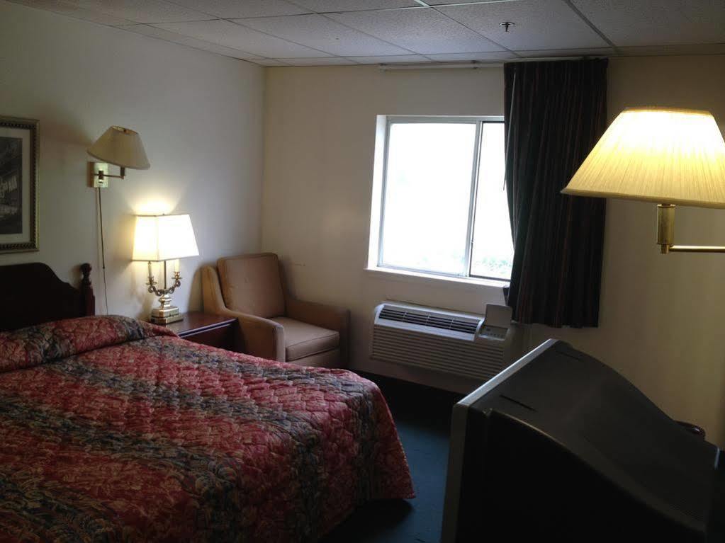 Tappan Zee Hotel West Nyack Екстериор снимка