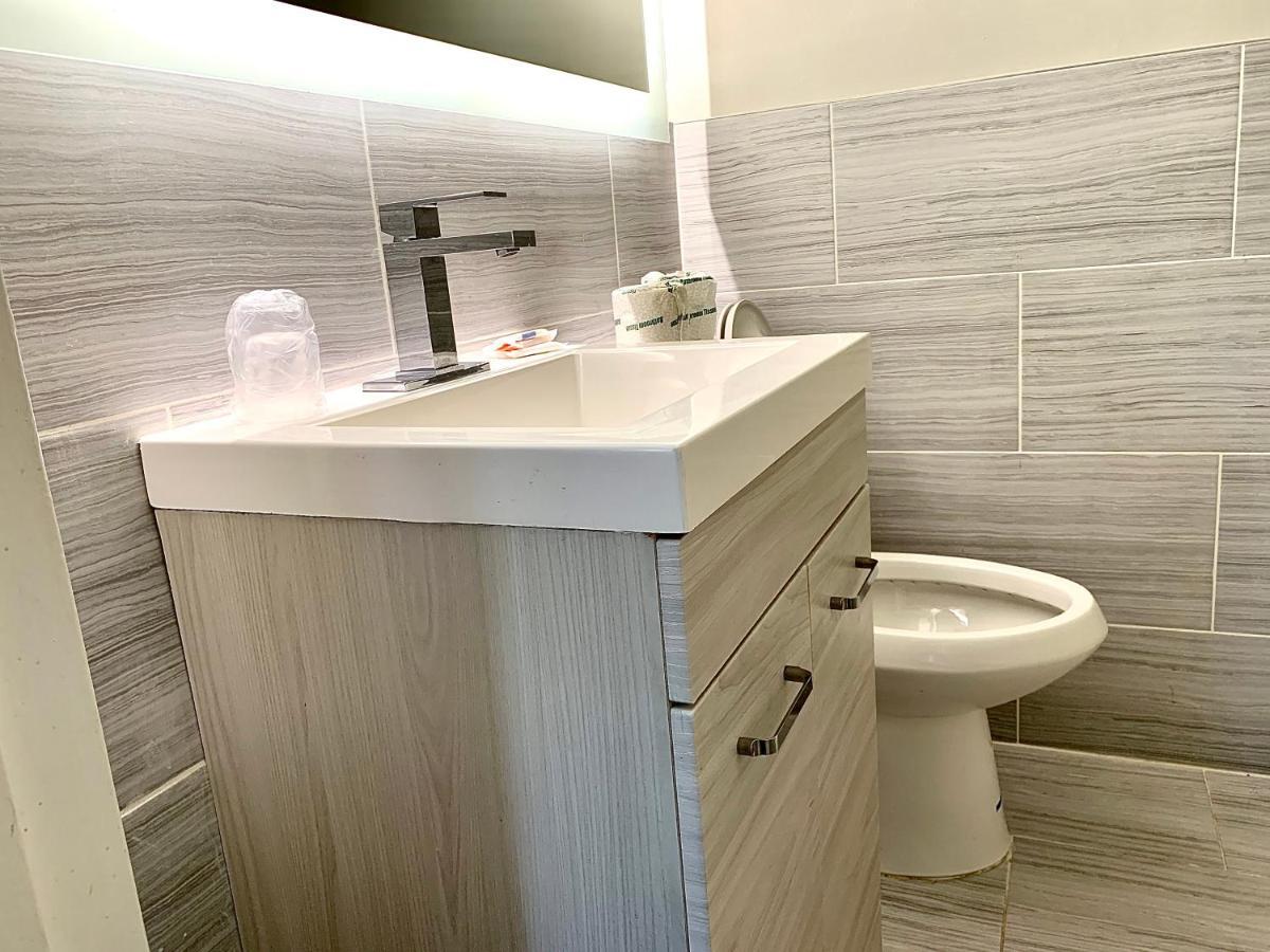 Tappan Zee Hotel West Nyack Екстериор снимка